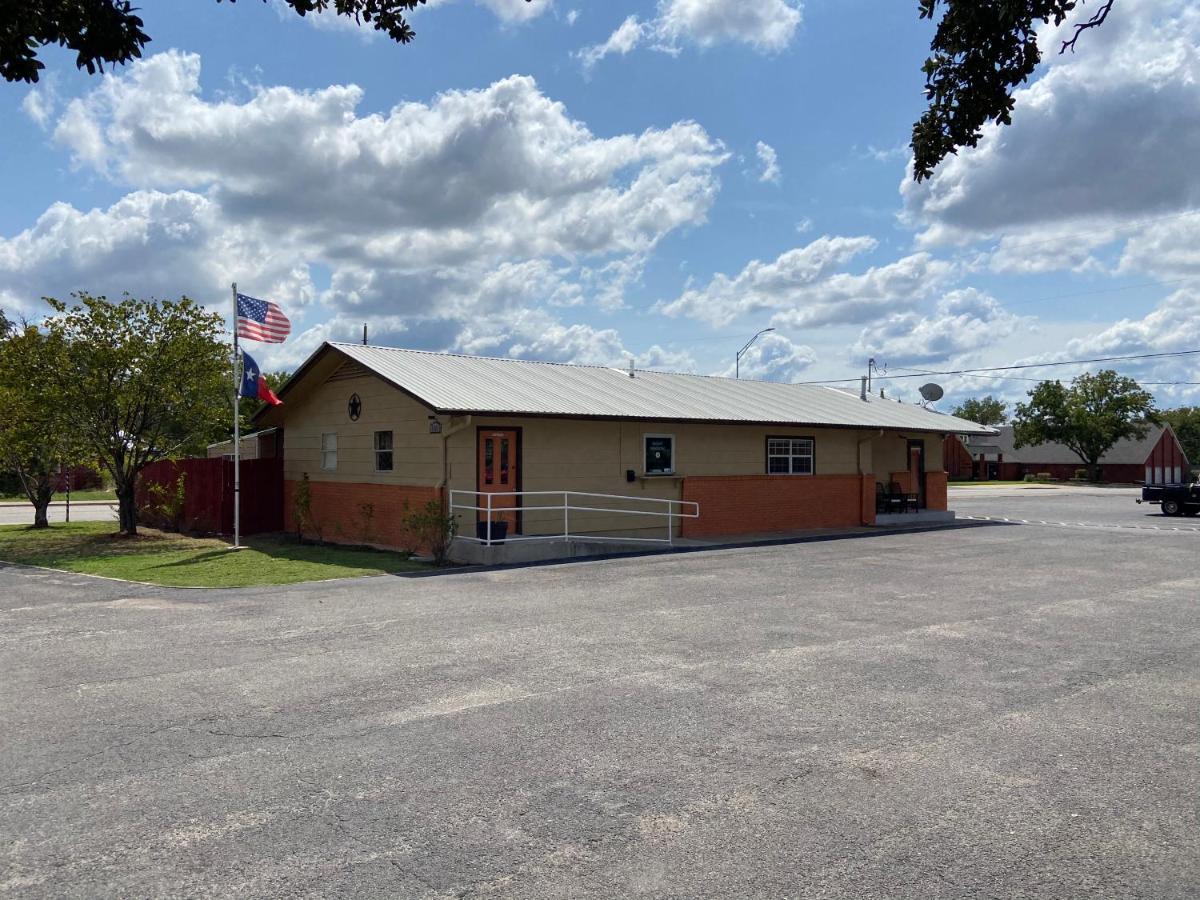 Motel Redbud 2*